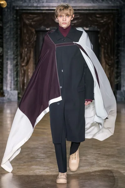 Look 37